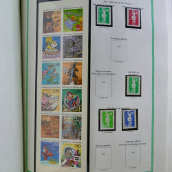 Collection de timbres de France neufs** 1970-1998 en album FO Yvert.