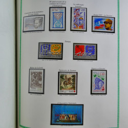 Collection de timbres de France neufs** 1970-1998 en album FO Yvert.