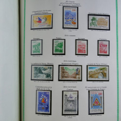 Collection de timbres de France neufs** 1970-1998 en album FO Yvert.