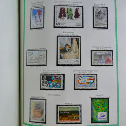 Collection de timbres de France neufs** 1970-1998 en album FO Yvert.