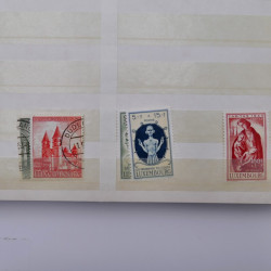 Lot de timbres de Luxembourg neufs** 1921-1985 en 2 albums.