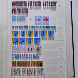 Lot de timbres de Luxembourg neufs** 1921-1985 en 2 albums.