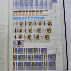 Lot de timbres de Luxembourg neufs** 1921-1985 en 2 albums.