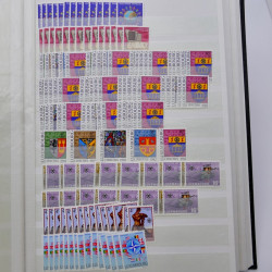 Lot de timbres de Luxembourg neufs** 1921-1985 en 2 albums.