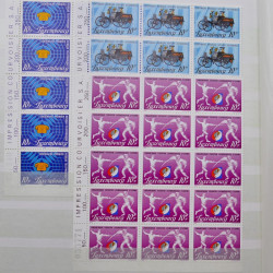 Lot de timbres de Luxembourg neufs** 1921-1985 en 2 albums.