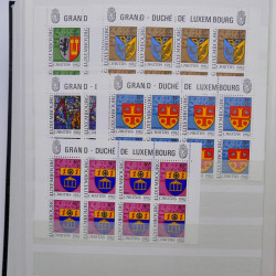 Lot de timbres de Luxembourg neufs** 1921-1985 en 2 albums.