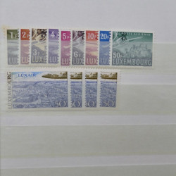 Lot de timbres de Luxembourg neufs** 1921-1985 en 2 albums.