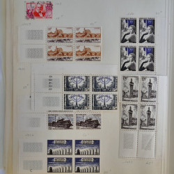 Vrac philatélique de timbres du monde en un carton.