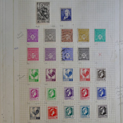 Vrac philatélique de timbres du monde en un carton.