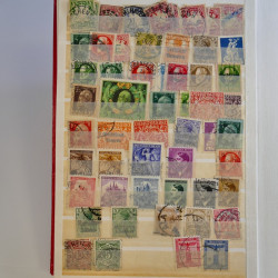 Vrac philatélique de timbres d'Allemagne et Suisse en un carton.