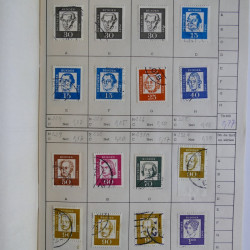 Vrac philatélique de timbres d'Allemagne et Suisse en un carton.