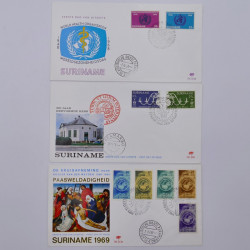 Lot de timbres et commémoratifs Antilles néerlandaises neufs et oblitérés.