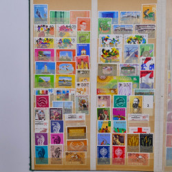 Lot de timbres et commémoratifs Antilles néerlandaises neufs et oblitérés.