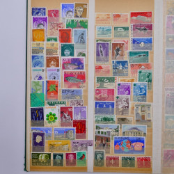 Lot de timbres et commémoratifs Antilles néerlandaises neufs et oblitérés.