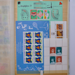 Lot de timbres et commémoratifs Antilles néerlandaises neufs et oblitérés.