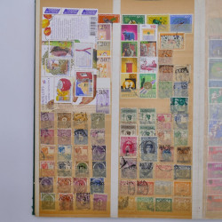 Lot de timbres et commémoratifs Antilles néerlandaises neufs et oblitérés.