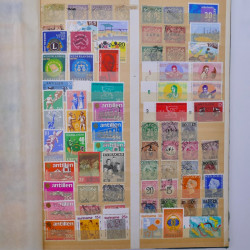 Lot de timbres et commémoratifs Antilles néerlandaises neufs et oblitérés.