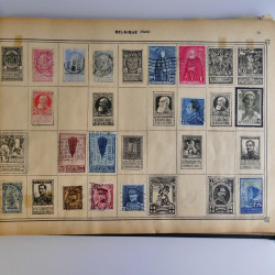 Vrac philatélique de timbres du monde en un carton.