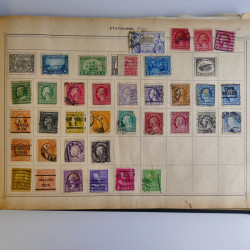 Vrac philatélique de timbres du monde en un carton.