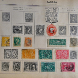 Vrac philatélique de timbres du monde en un carton.