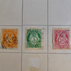 Vrac philatélique de timbres du monde en un carton.