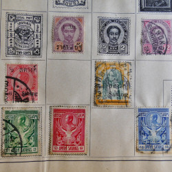 Vrac philatélique de timbres du monde en un carton.