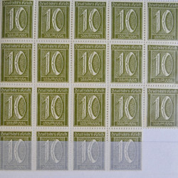 Vrac philatélique de timbres du monde en un carton.