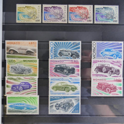 Vrac philatélique de timbres du monde en un carton.