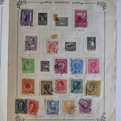 Vrac philatélique de timbres du monde en un carton.