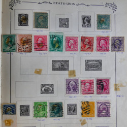 Vrac philatélique de timbres du monde en un carton.