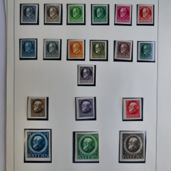 Vrac philatélique de timbres du monde en un carton.