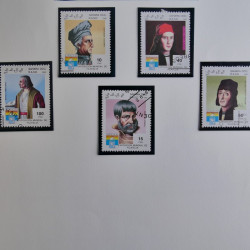 Vrac philatélique de timbres du monde en un carton.