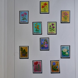 Vrac philatélique de timbres du monde en un carton.