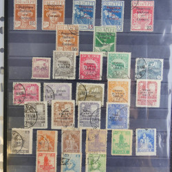 Vrac philatélique de timbres du monde en un carton.