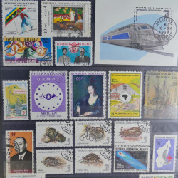 Vrac philatélique de timbres du monde en un carton.
