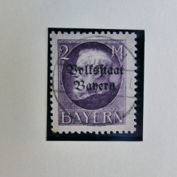 Vrac philatélique de timbres du monde en un carton.