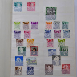 Lot de timbres d'Allemagne RFA 1949-1990 oblitérés en album.