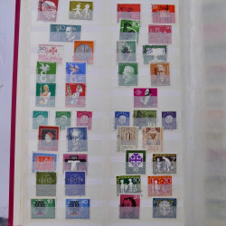 Lot de timbres d'Allemagne RFA 1949-1990 oblitérés en album.
