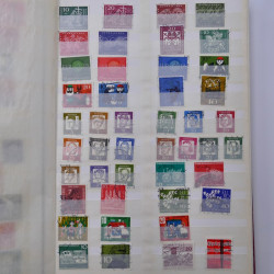 Lot de timbres d'Allemagne RFA 1949-1990 oblitérés en album.
