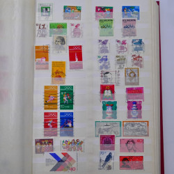 Lot de timbres d'Allemagne RFA 1949-1990 oblitérés en album.