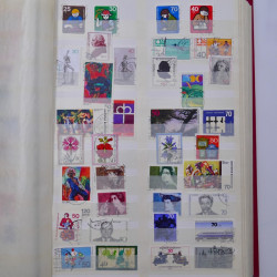 Lot de timbres d'Allemagne RFA 1949-1990 oblitérés en album.