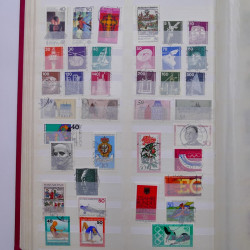 Lot de timbres d'Allemagne RFA 1949-1990 oblitérés en album.