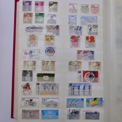 Lot de timbres d'Allemagne RFA 1949-1990 oblitérés en album.