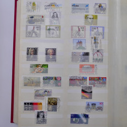 Lot de timbres d'Allemagne RFA 1949-1990 oblitérés en album.