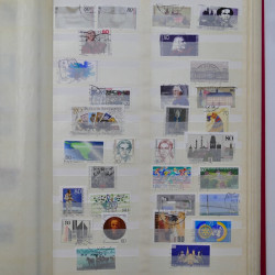 Lot de timbres d'Allemagne RFA 1949-1990 oblitérés en album.