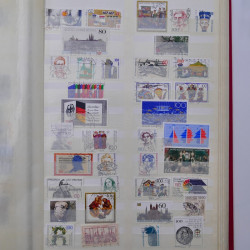 Lot de timbres d'Allemagne RFA 1949-1990 oblitérés en album.