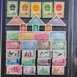 Lot de timbres de Chine 1949-1964 neufs et oblitérés en album.