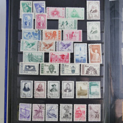 Lot de timbres de Chine 1949-1964 neufs et oblitérés en album.