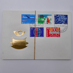Lot de 300 enveloppes premier jour d'émission de Suisse 1960-1999 en boite.