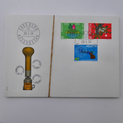 Lot de 300 enveloppes premier jour d'émission de Suisse 1960-1999 en boite.
